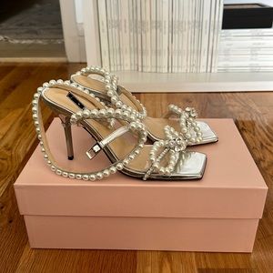NIB Mach & Mach Pearl and Bow Square Toe Heels